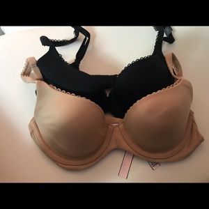 BRAND NEW NEVER WORN 30C Victoria secret bras